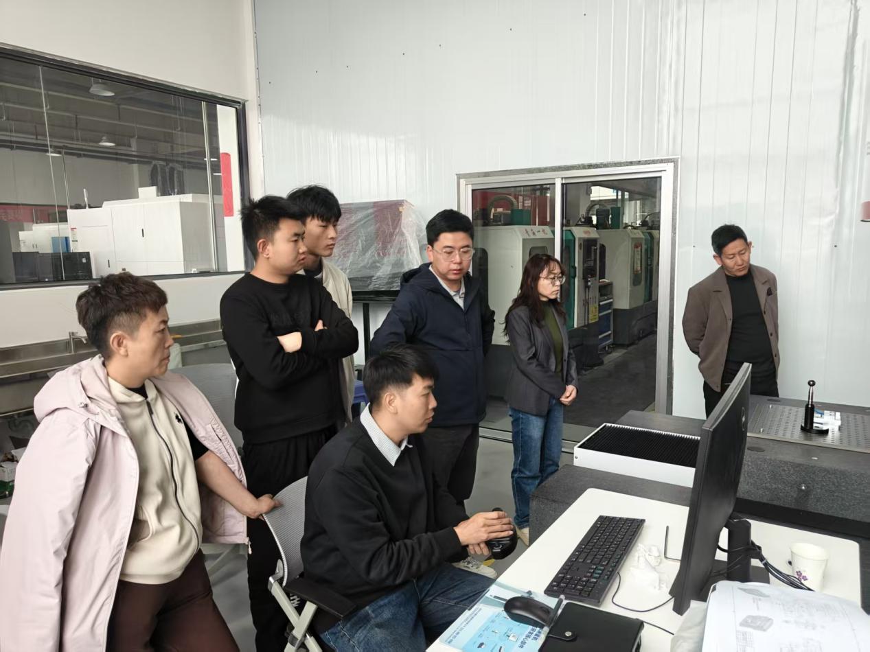 创新创业学院成功举办三坐标测量仪操作与应用专题培训